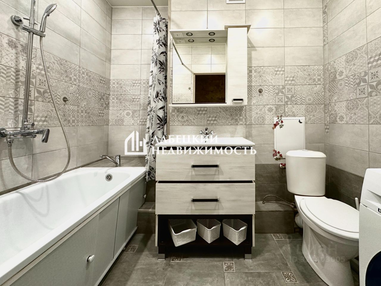 Аренда 1-комн квартиры на вторичном рынке бульвар Александра Грина, 1