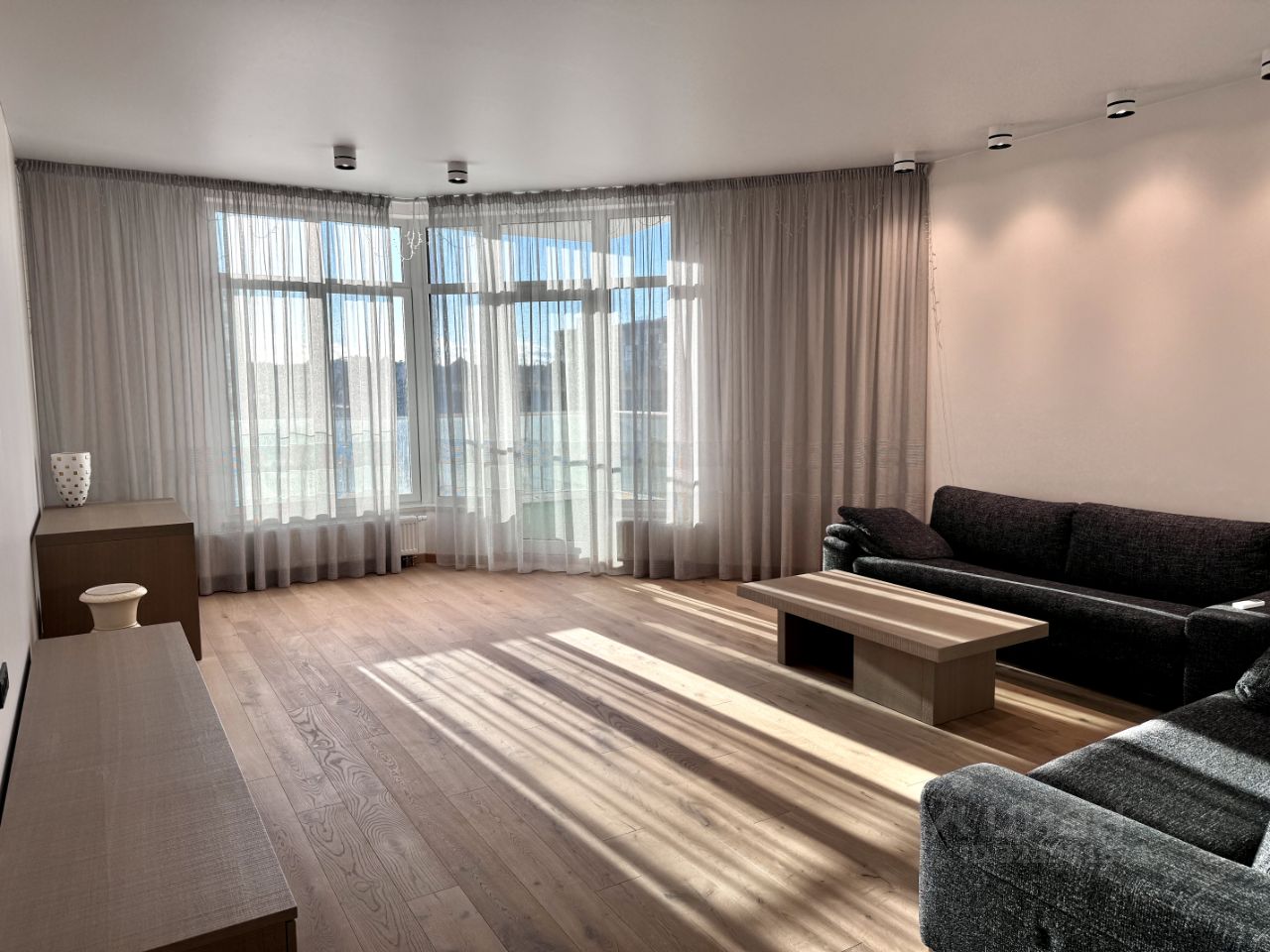 Продажа 2-комн квартиры на вторичном рынке Ждановская улица, 45