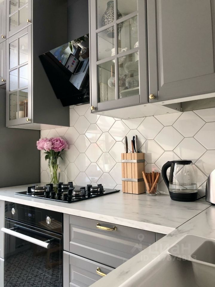 Продажа 2-комн квартиры на вторичном рынке улица Победы, 4