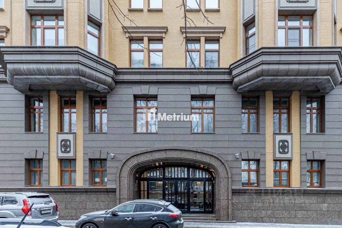 Продажа 4-комн квартиры на вторичном рынке Колымажный переулок, 10