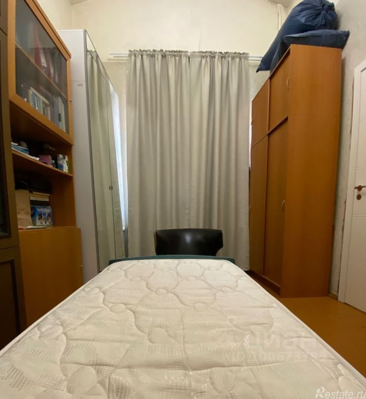 Продажа 4-комн квартиры на вторичном рынке Сибирский проезд,  д. 2 с4