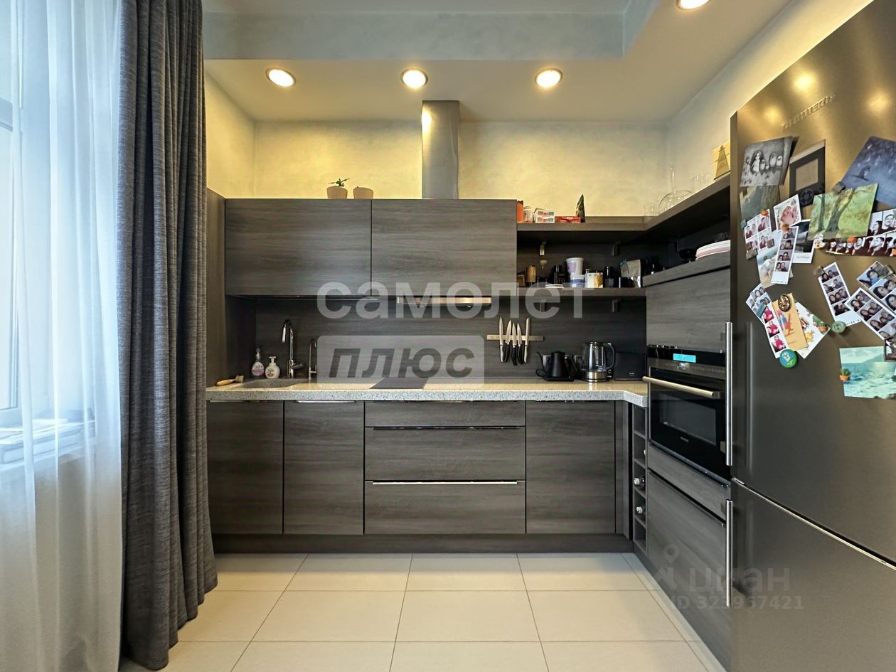 Продажа 3-комн квартиры на вторичном рынке улица Маршала Соколовского, 5