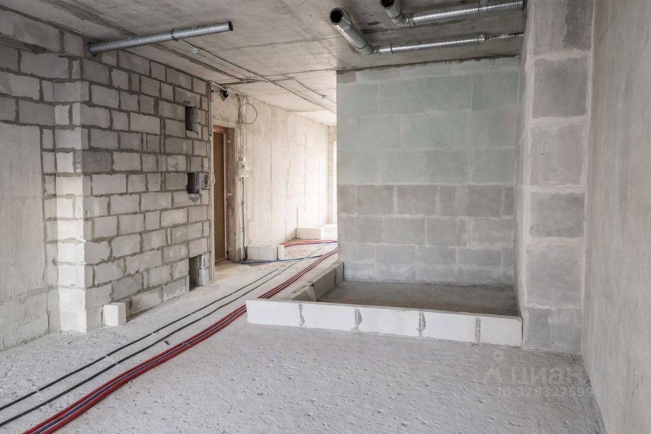 Продажа 1-комн квартиры на вторичном рынке улица Светланова, 11к2