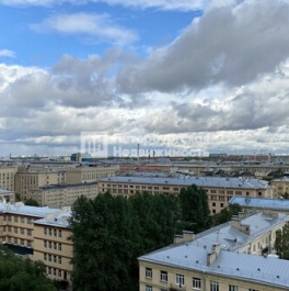 Продажа 1-комн квартиры на вторичном рынке Варшавская ул