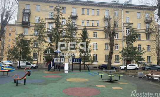 Продажа 4-комн квартиры на вторичном рынке Бабушкина ул,  д. 79