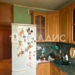 Продажа 3-комн квартиры на вторичном рынке улица Красного Маяка,  д. 8 к2