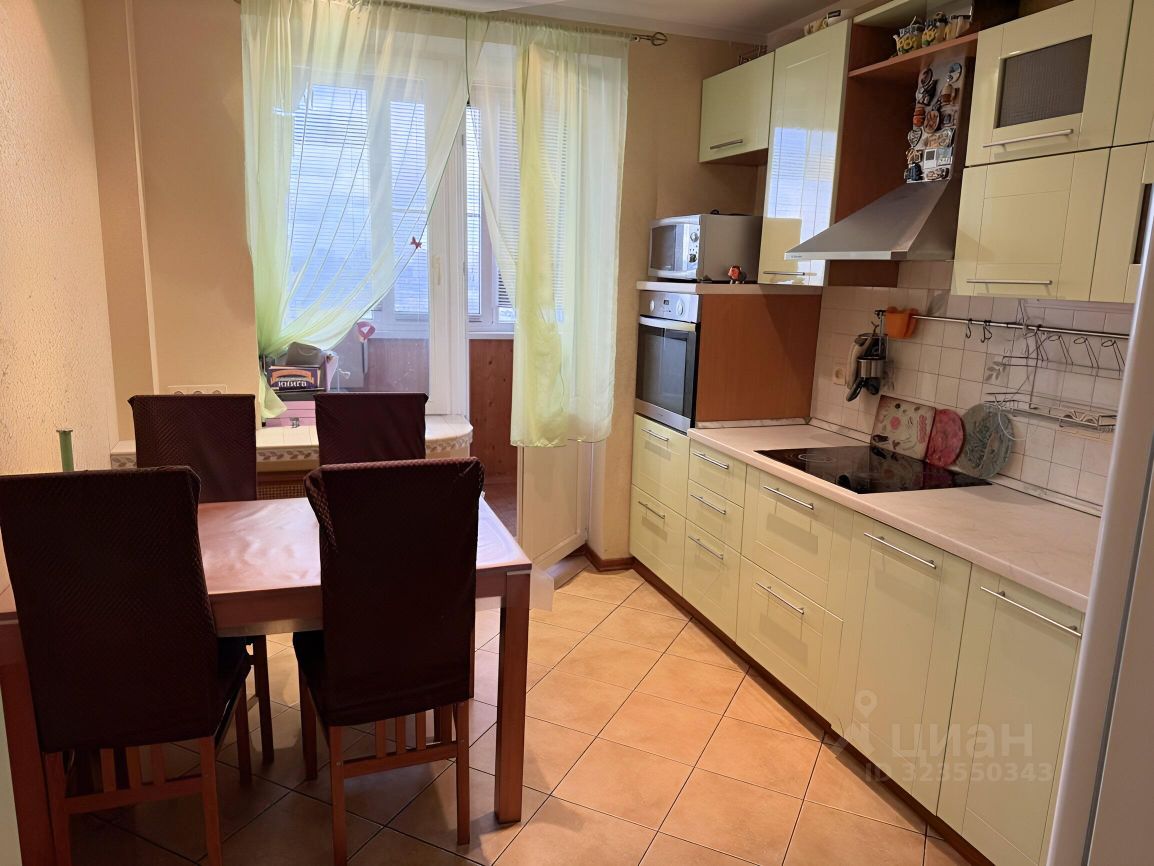 Аренда 2-комн квартиры на вторичном рынке Одинцово, улица Маковского, 12