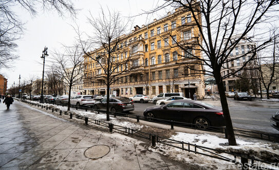 Продажа 3-комн квартиры на вторичном рынке улица Маяковского,  д. 3