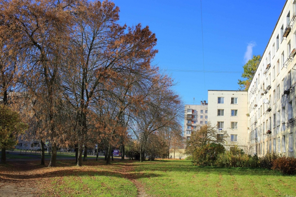 Продажа 4-комн квартиры на вторичном рынке Колпино г, Пролетарская ул ,  д. 97