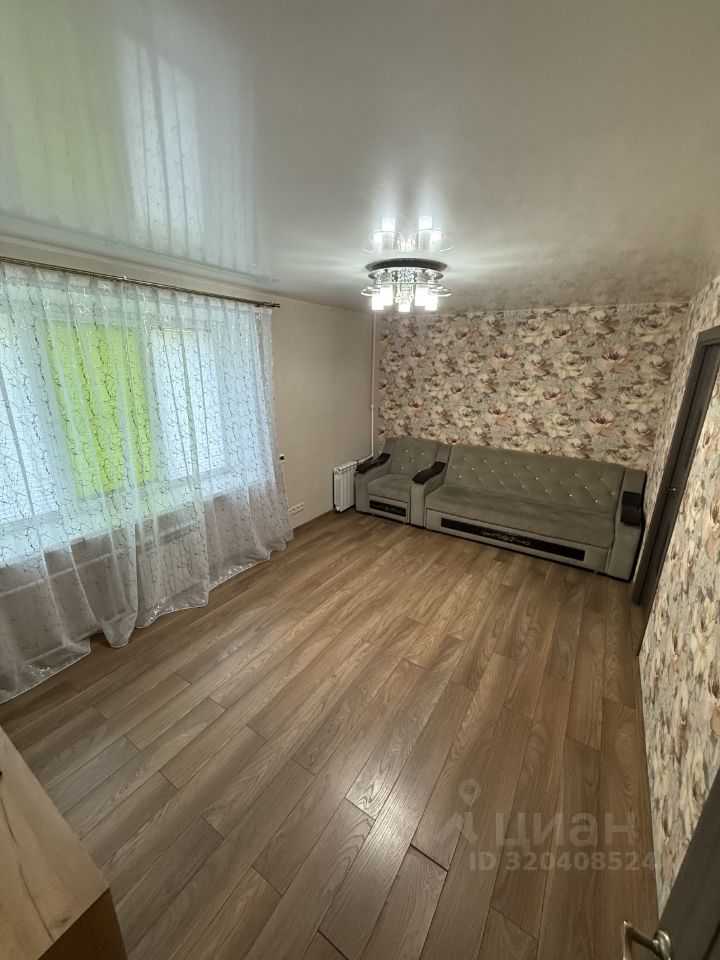 Продажа 2-комн квартиры на вторичном рынке Восточный мкр, Звенигород, улица Полевая,  д. 21