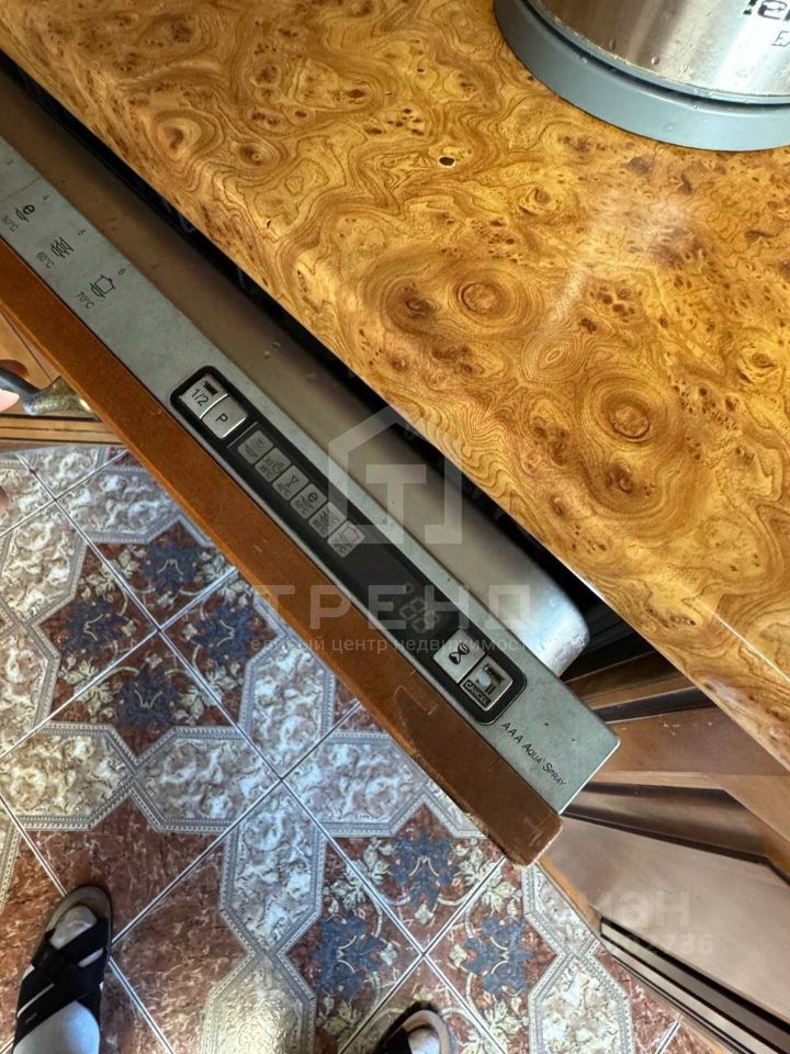 Продажа 3-комн квартиры на вторичном рынке Рыбацкий проспект, 31К2