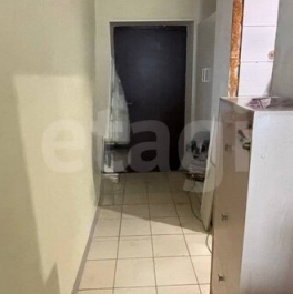 Продажа 8-комн квартиры на вторичном рынке ул Захарьевская,  д. 37