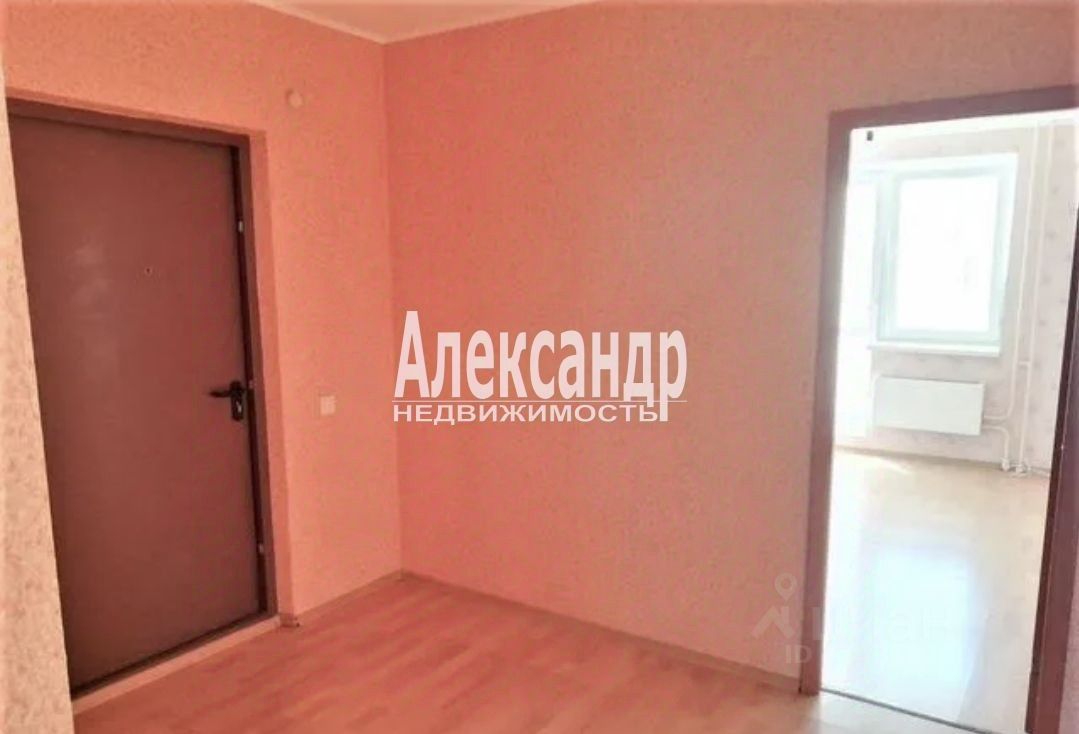 Продажа 3-комн квартиры на вторичном рынке Красное Село, улица Спирина, 1к1