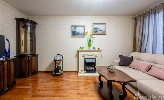 Продажа 2-комн квартиры на вторичном рынке Будапештская улица,  д. 66 к1