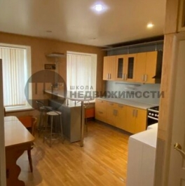 Продажа 4-комн квартиры на вторичном рынке Загородный пр-кт,  д. 21-23