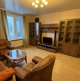 Продажа 3-комн квартиры на вторичном рынке Петергофское ш,  д. 45