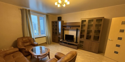 3-комн квартира Петергофское ш,  д. 45