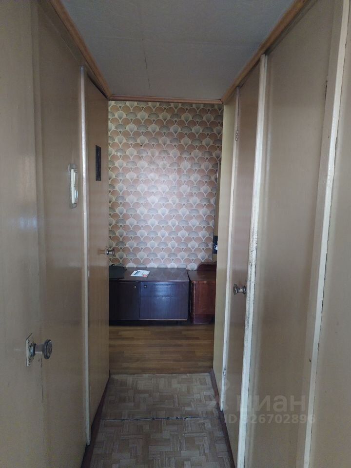 Продажа 2-комн квартиры на вторичном рынке Луга, проспект Кирова, 12