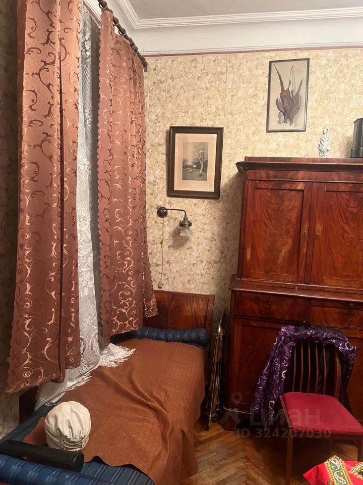 Продажа 2-комн квартиры на вторичном рынке улица Академика Лебедева, 10А