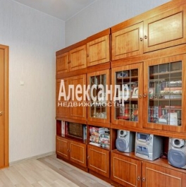 Продажа 2-комн квартиры на вторичном рынке Лермонтовский пр-кт