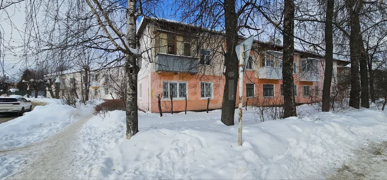 Продажа 2-комн квартиры на вторичном рынке Серпухов, Подольская улица, 99/15