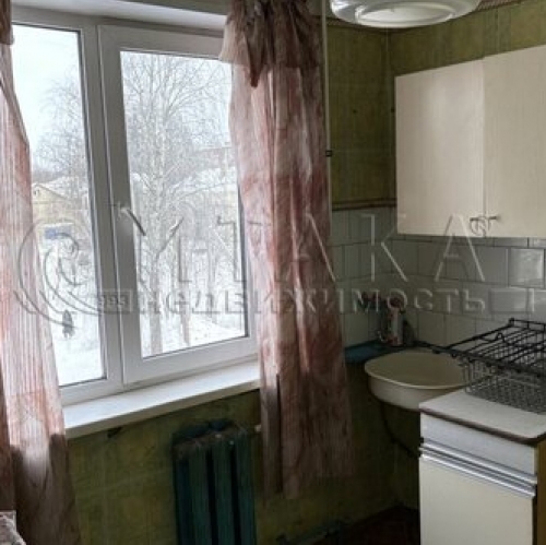 3-комн квартира Лодейное Поле, ул Титова,  д. 46