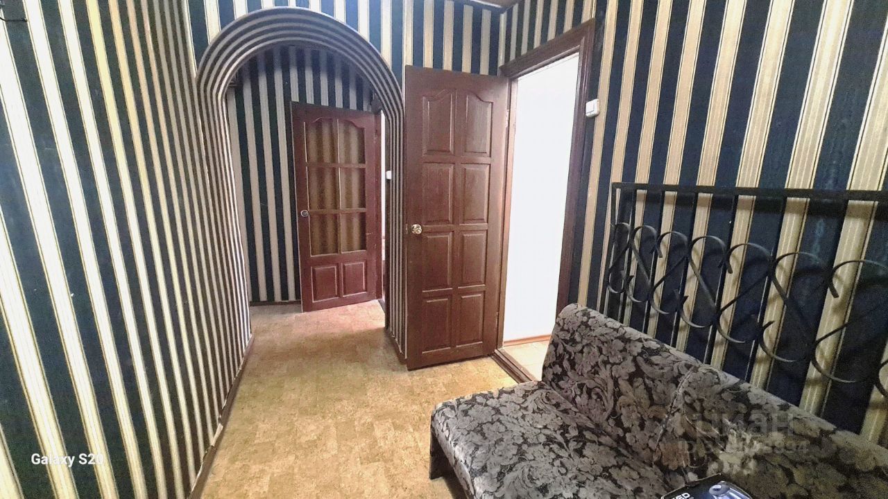 Продажа 2-комн квартиры на вторичном рынке пос. Лесные Поляны, 16