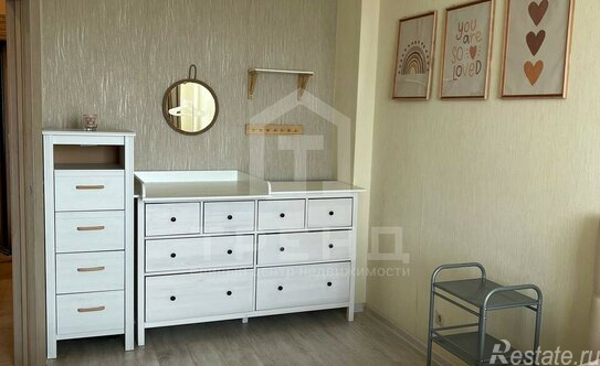 Продажа 1-комн квартиры на вторичном рынке Есенина ул,  д. 1,  к. 1