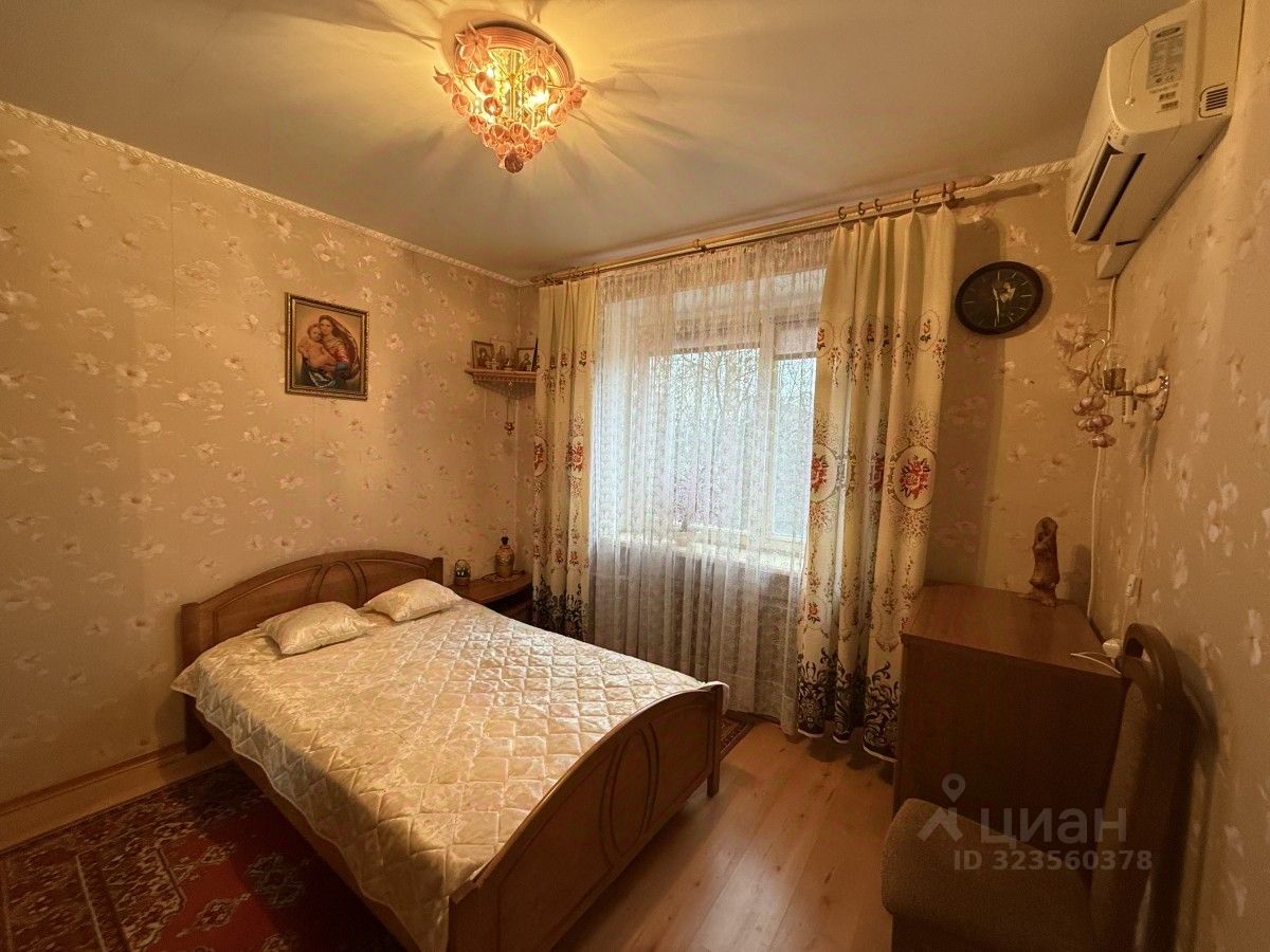 Аренда 2-комн квартиры на вторичном рынке Восточный мкр, Звенигород,  д. 10