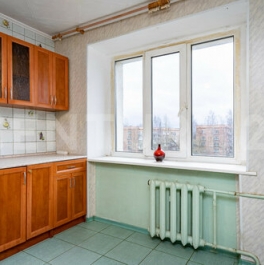 Продажа 1-комн квартиры на вторичном рынке Петергоф г, Юты Бондаровской ул,  д. 17,  к. 2