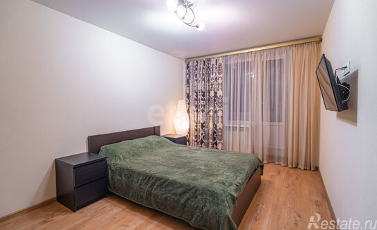 Продажа 3-комн квартиры на вторичном рынке Белградская улица,  д. 12