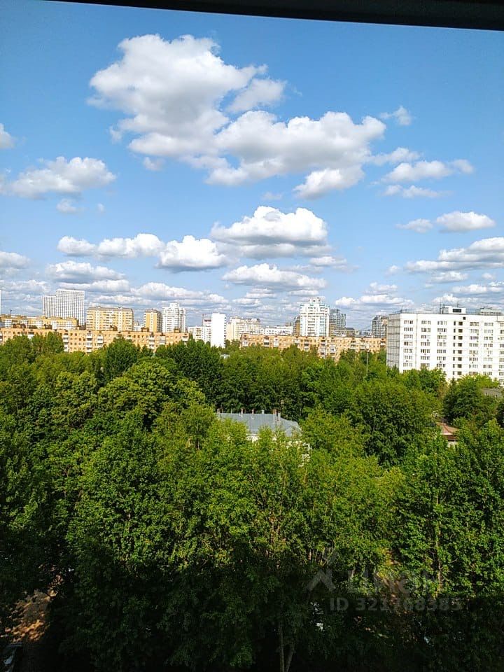 Продажа 2-комн квартиры на вторичном рынке Базовская улица, 24Б