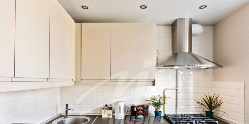 2-комн квартира улица Маршала Малиновского,  д. 9