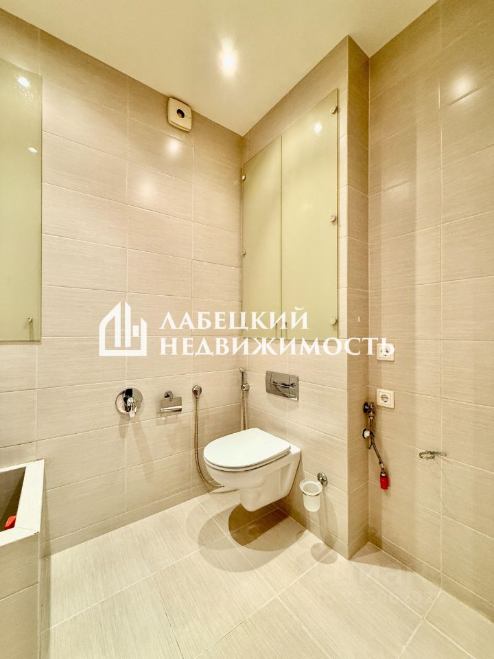 Продажа 4-комн квартиры на вторичном рынке Дибуновская улица, 50