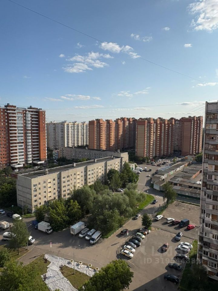 Продажа 1-комн квартиры на вторичном рынке Октябрьский пгт, улица Спортивная, 1