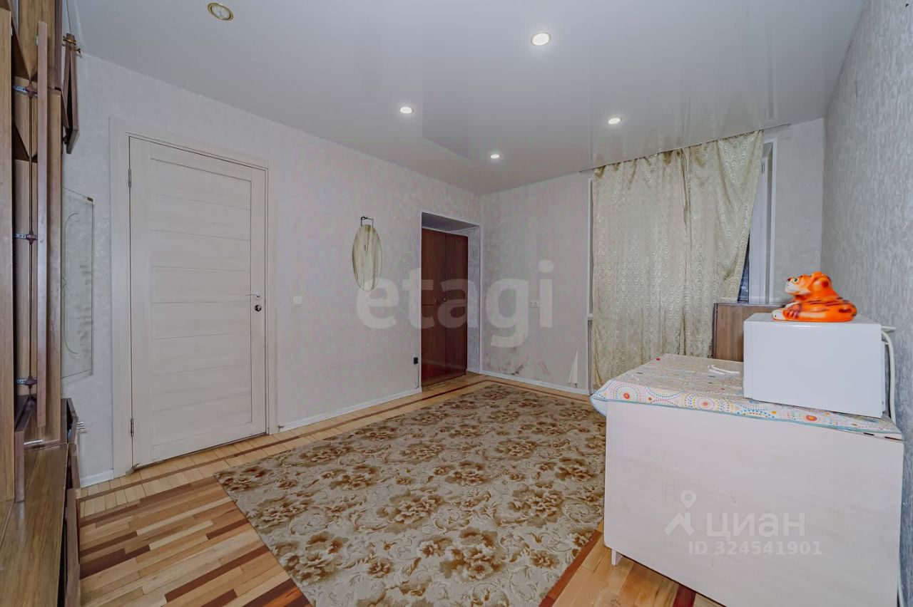 Продажа 2-комн квартиры на вторичном рынке Будапештская улица, 4