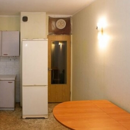 Продажа 2-комн квартиры на вторичном рынке Южнобутовская улица,  д. 139