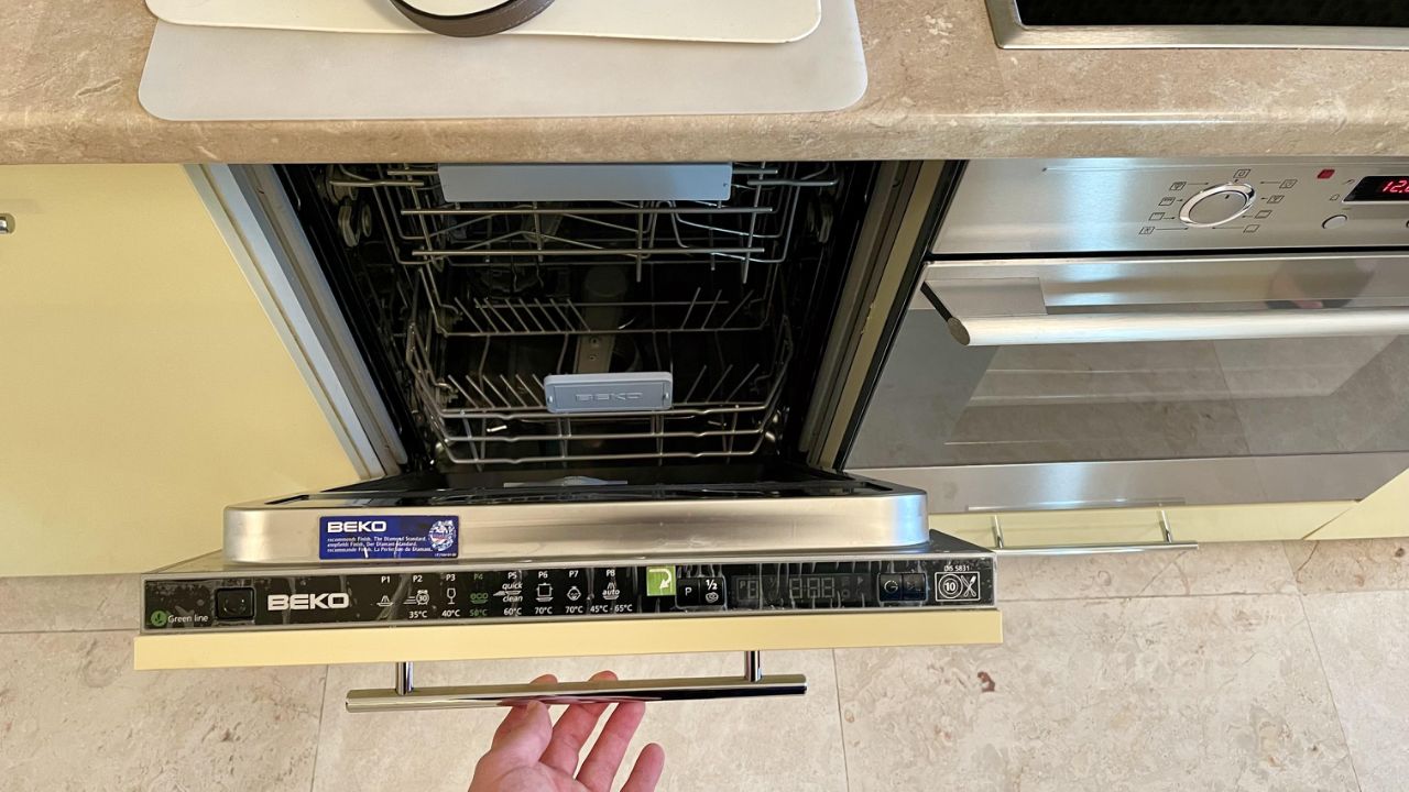 Аренда 1-комн квартиры на вторичном рынке 3-я Гражданская улица, 3А