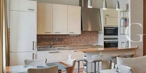 3-комн квартира улица Петровка, 28