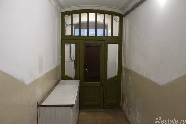 Продажа 6-комн квартиры на вторичном рынке Большая Посадская ул,  д. 4