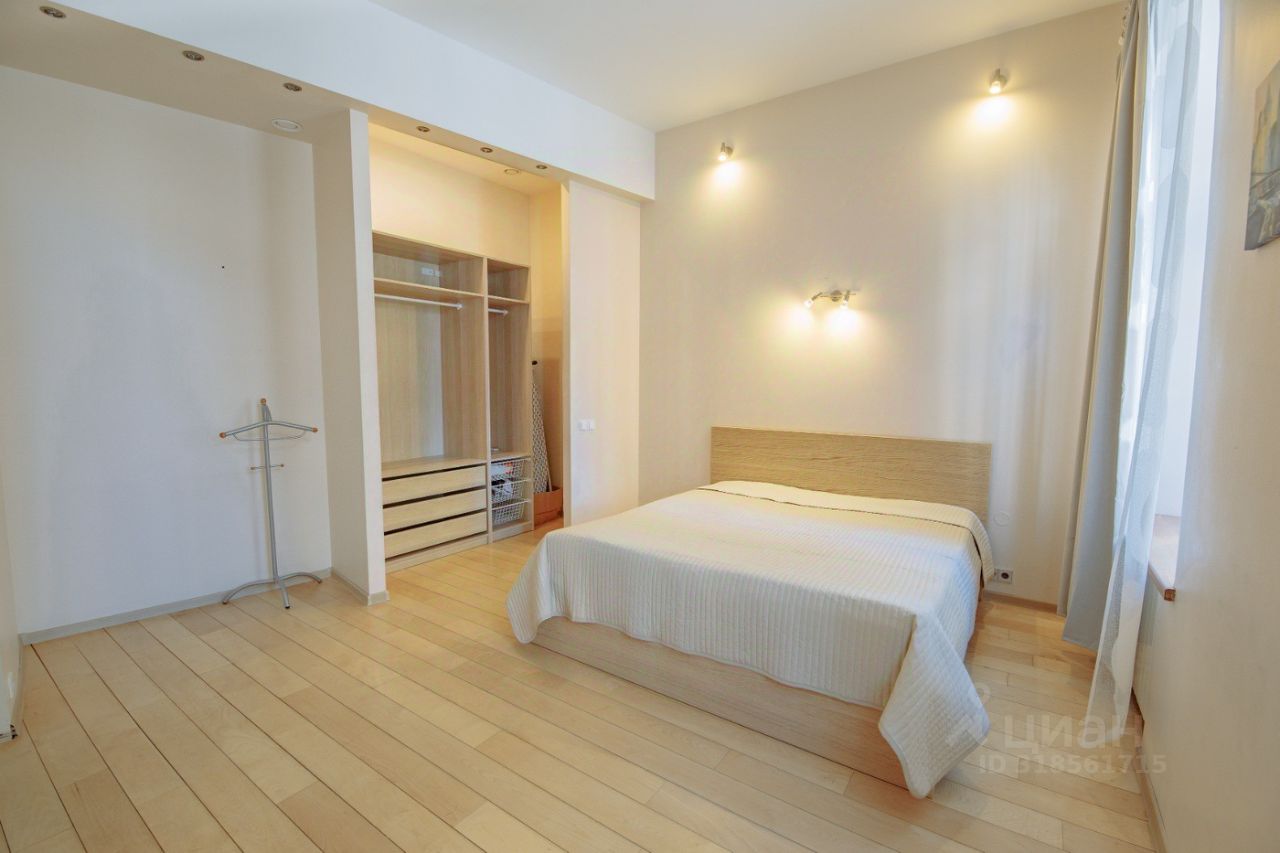 Продажа 1-комн квартиры на вторичном рынке проспект Большой Петроградской стороны, 33А