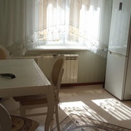 Продажа 2-комн квартиры на вторичном рынке Коломна, улица Девичье Поле,  д. 2Д