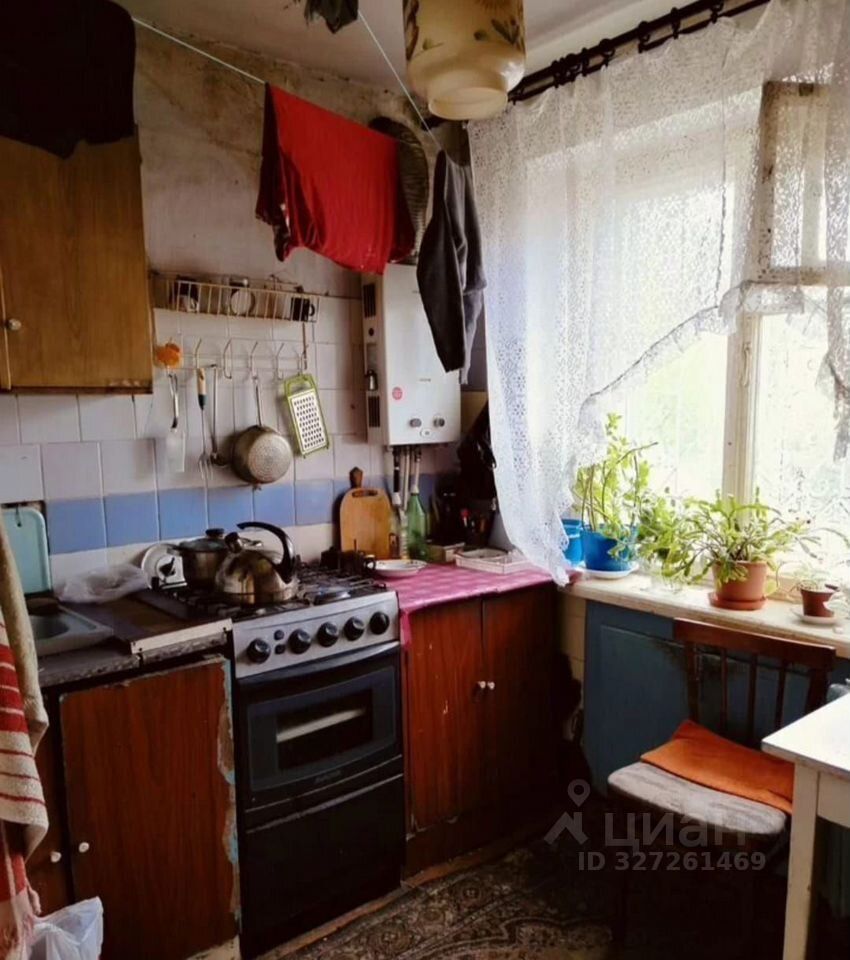Продажа комнаты Сланцы г, 1 Мая ул,  д. 94