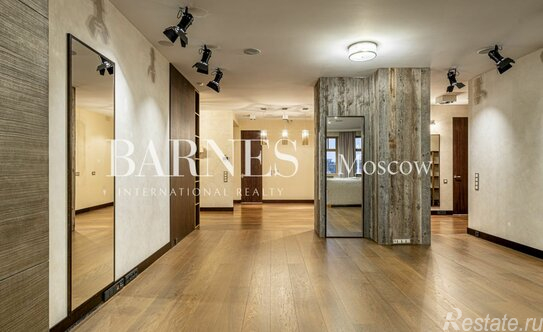 Продажа 4-комн квартиры на вторичном рынке Хилков переулок,  д. 1