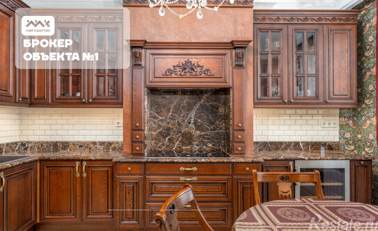 Продажа 5-комн квартиры на вторичном рынке улица Молдагуловой,  д. 7/6