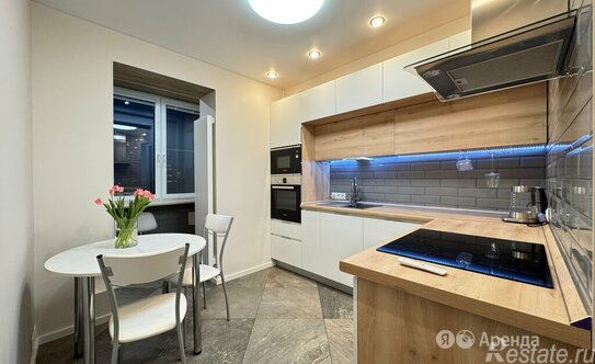 Аренда 2-комн квартиры на вторичном рынке ул Яблочкова,  д. 37А