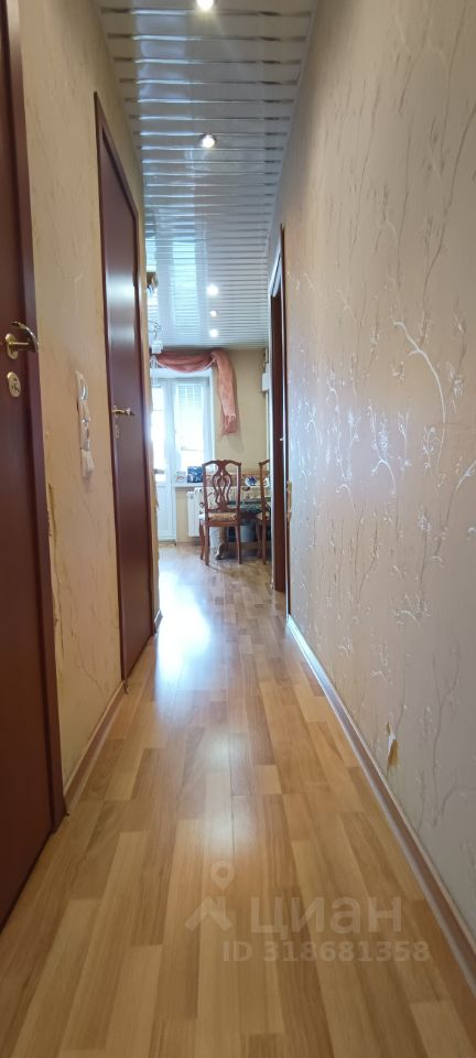 Продажа 2-комн квартиры на вторичном рынке Загребский бульвар, 7К3