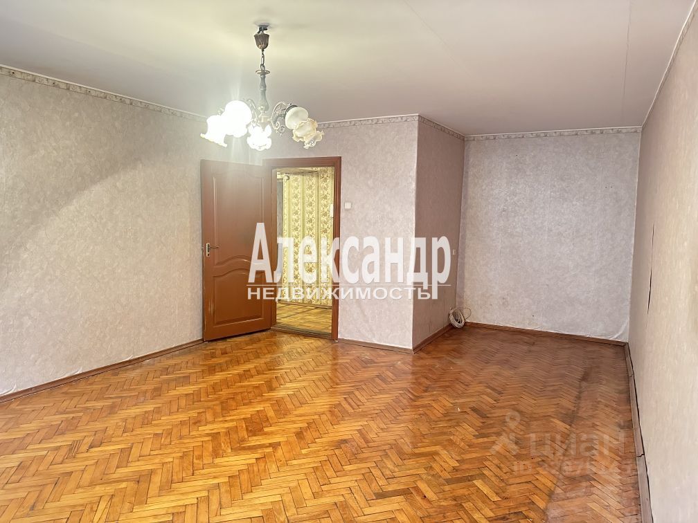 Продажа 3-комн квартиры на вторичном рынке переулок Бринько, 4