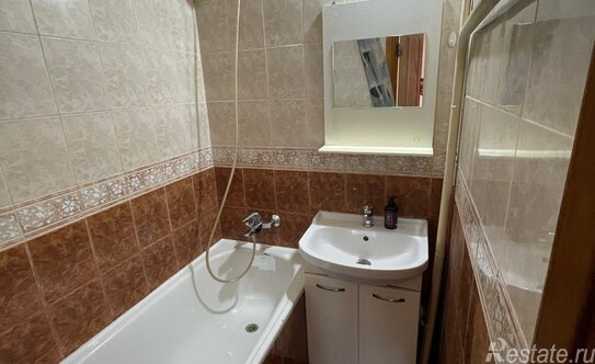 Продажа 1-комн квартиры на вторичном рынке ул Брянская,  д. 12