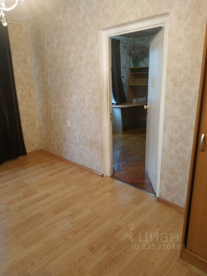 Аренда 3-комн квартиры на вторичном рынке улица Кухмистерова,  д. 3К2